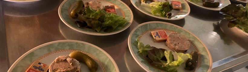 Jacqueline a préparé un repas festif en ce 15 août ! 