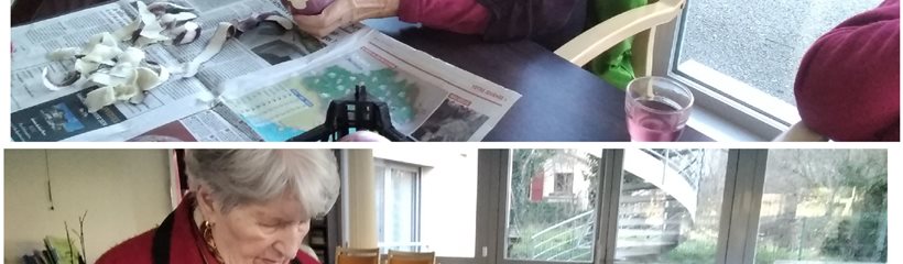 On maintien l'autonomie avec l'épluchage de légumes